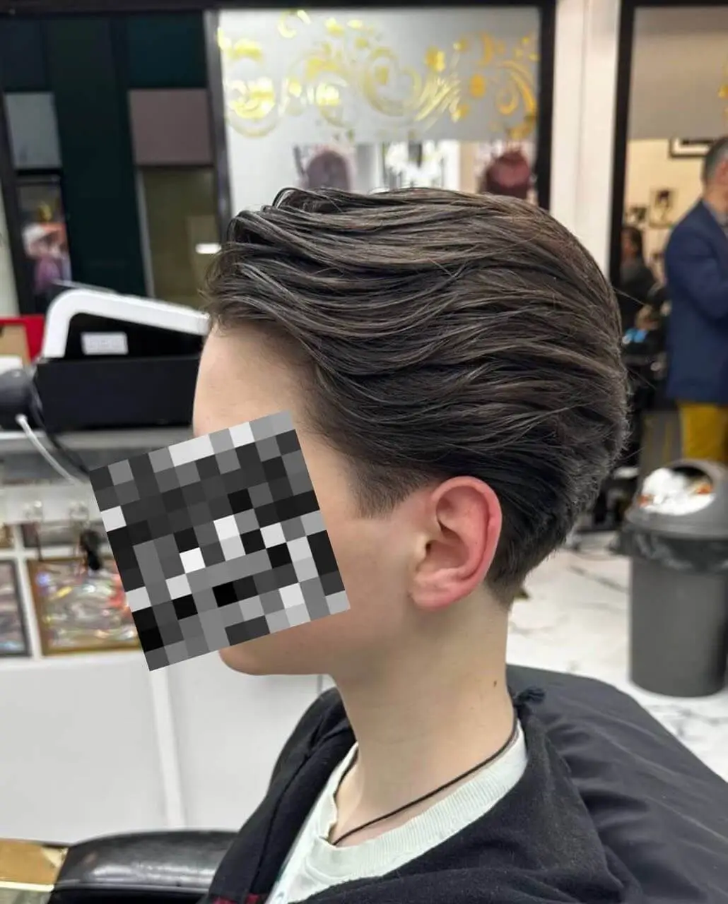 Taglio a forbice uomo Piacenza Parrucchieri Mineò